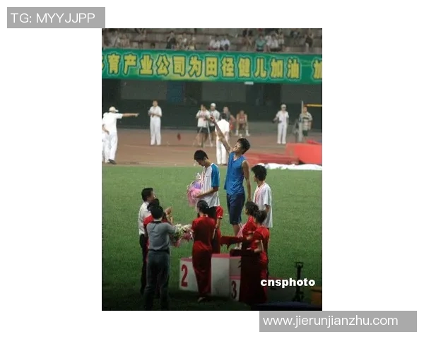 足球天才小宝崛起记：从少年梦想到国际赛场的辉煌之路